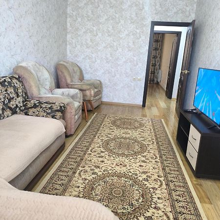 Apartment In 7 Mikrorayon 악타우 외부 사진